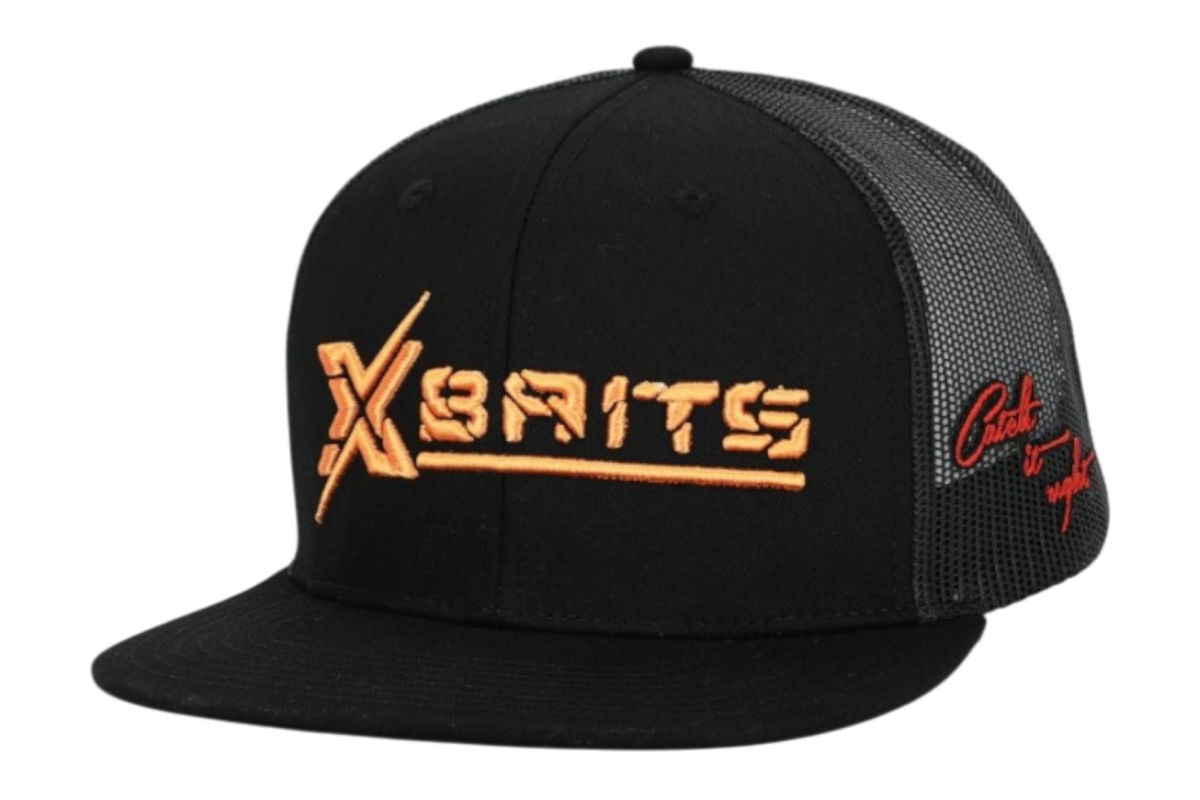 Кепка Xbaits черная с прямым козырьком